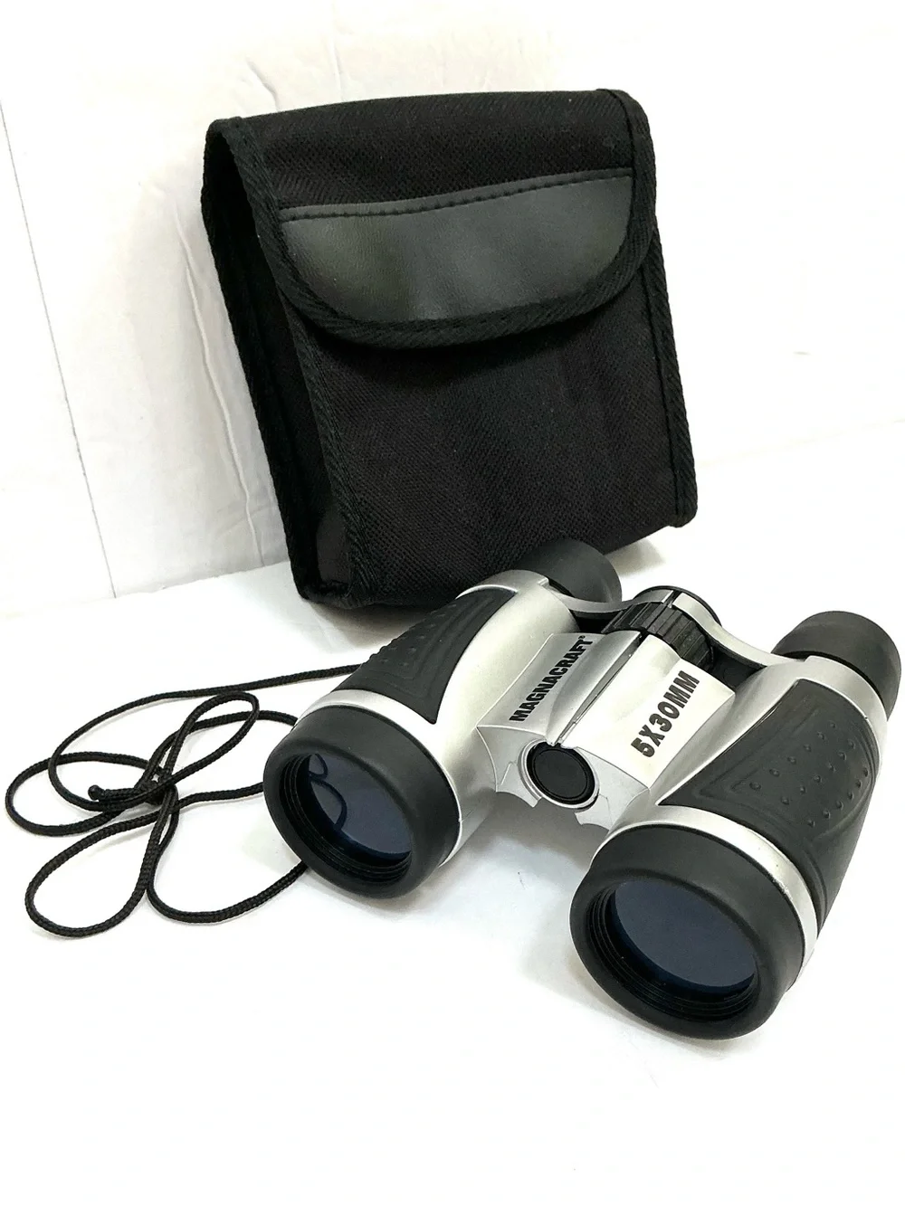 MAGNACRAFT 5×30 BINOCULARS in Silver and Black with Carry Case